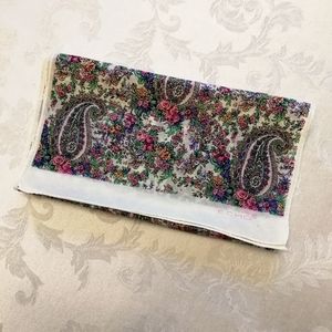 Vintage Echo Sheer Soft White Floral Headscarf